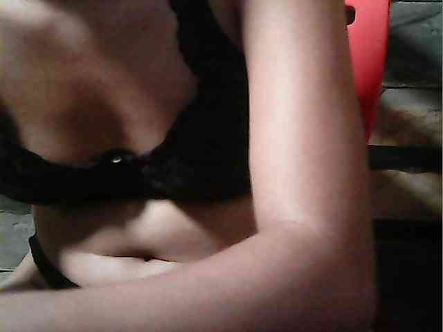 HornyNica webcam