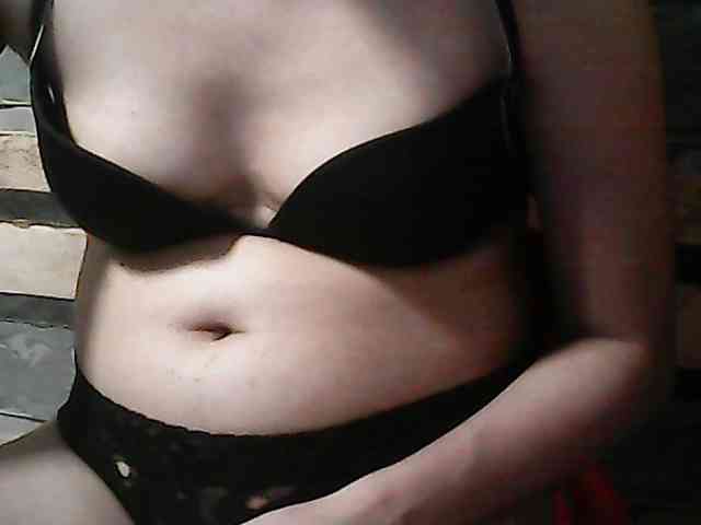 HornyNica webcam