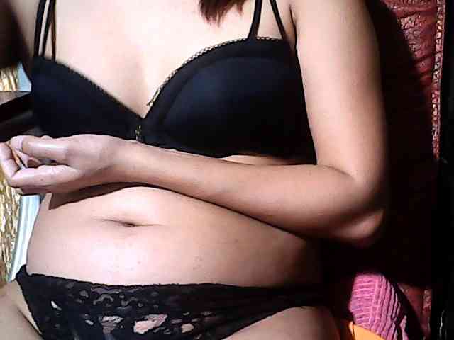 HornyNica webcam