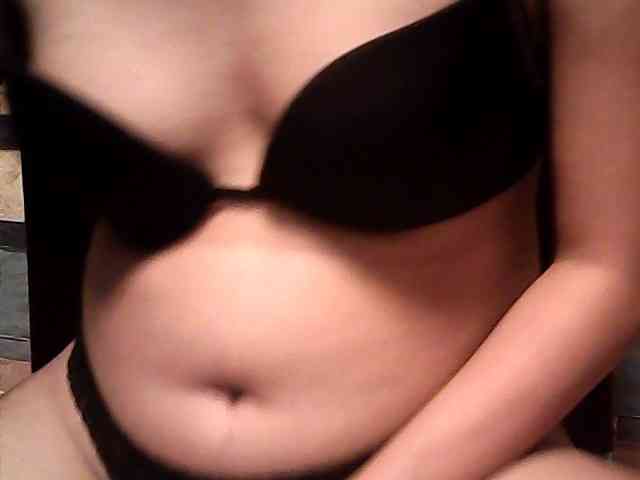 HornyNica webcam