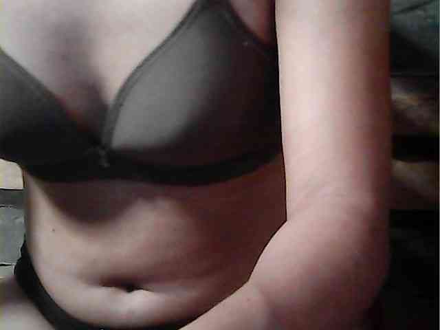 HornyNica webcam