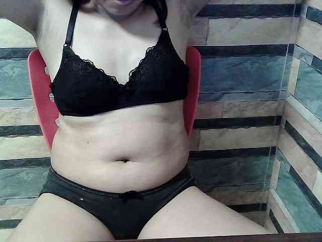 HornyNica webcam