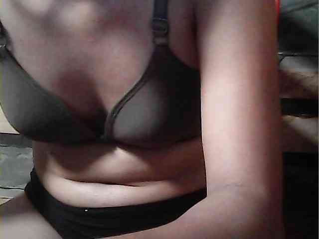 HornyNica webcam