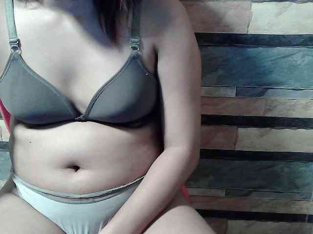 HornyNica webcam