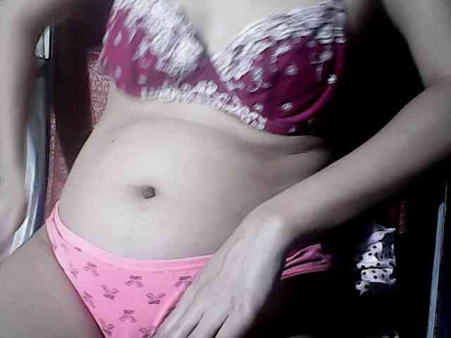 HornyNica webcam