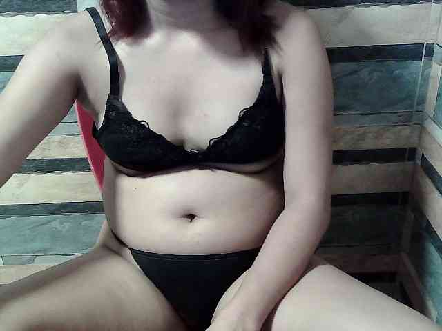 HornyNica webcam