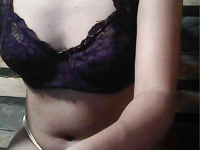 HornyNica webcam