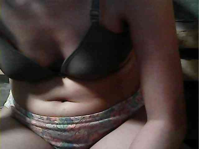 HornyNica webcam