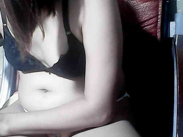 HornyNica webcam