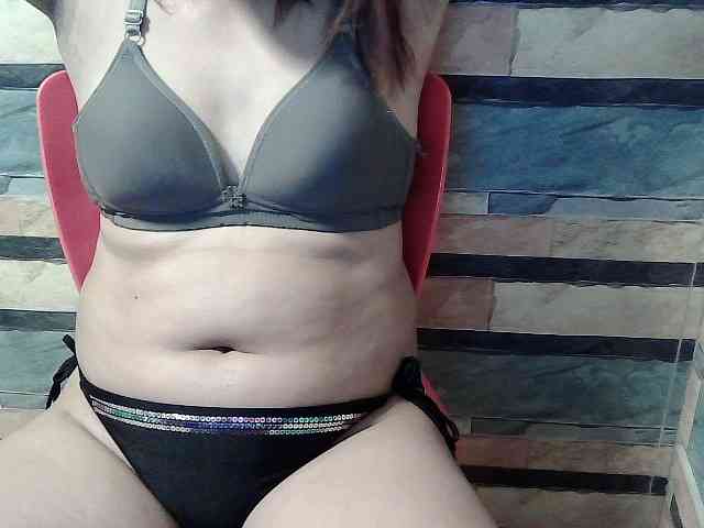 HornyNica webcam