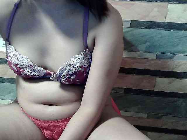 HornyNica webcam