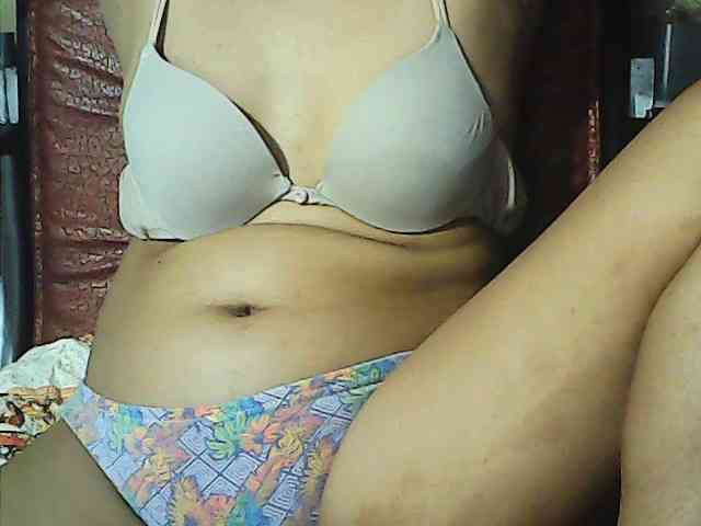 HornyNica webcam