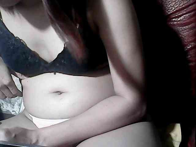 HornyNica webcam