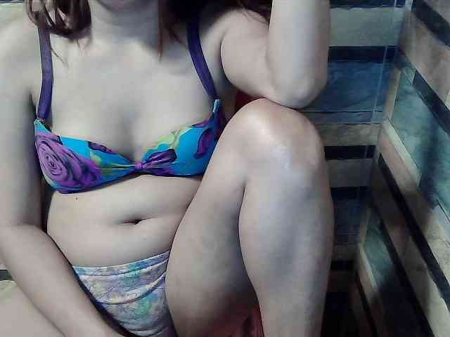 HornyNica webcam