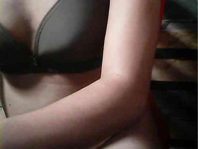 HornyNica webcam