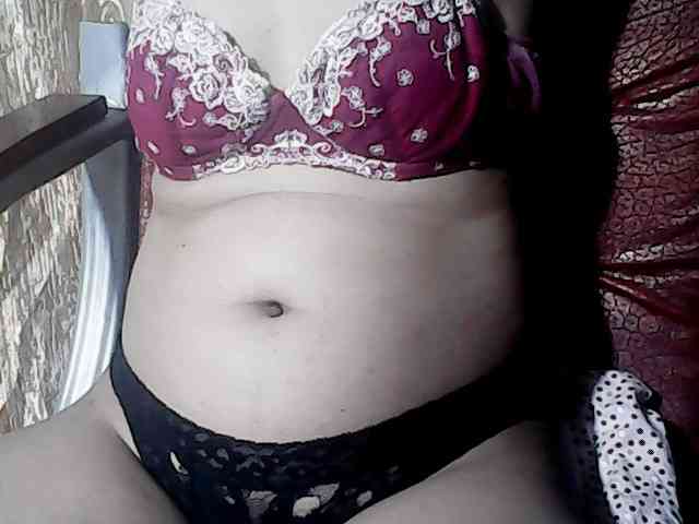 HornyNica webcam