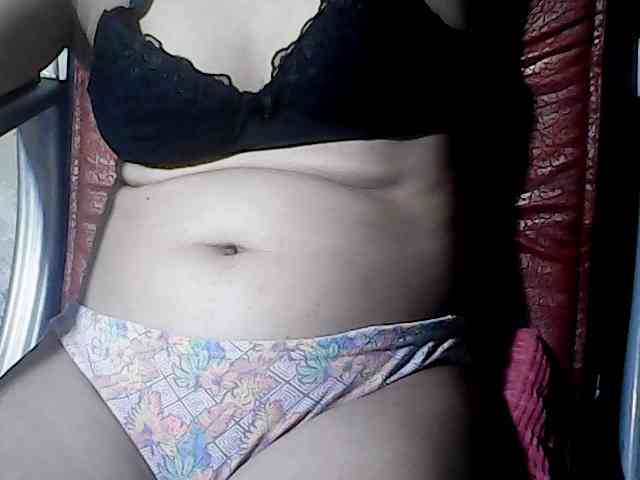 HornyNica webcam