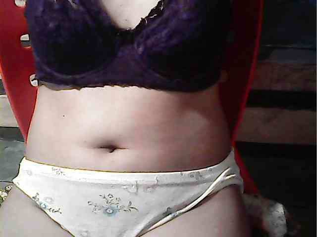 HornyNica webcam