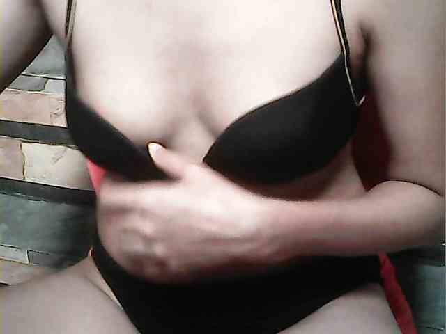 HornyNica webcam