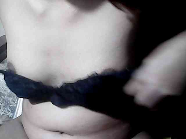 HornyNica webcam