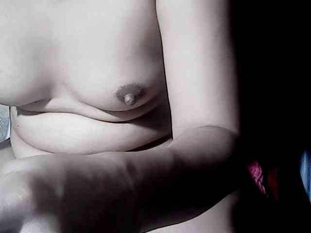 HornyNica webcam