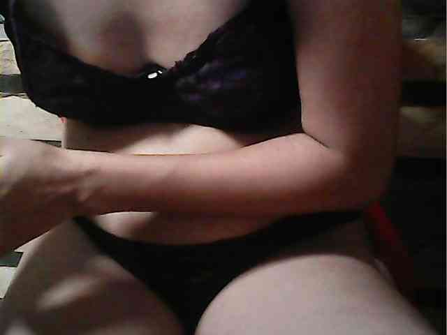 HornyNica webcam