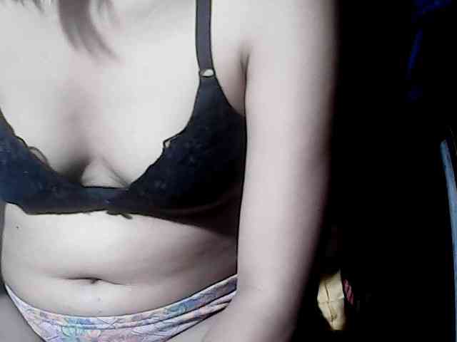 HornyNica webcam