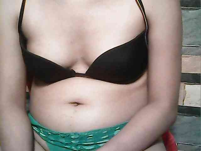 HornyNica webcam