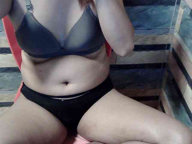 HornyNica webcam