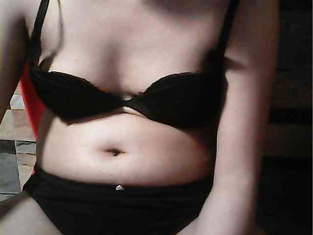 flowerhairypinay Live Webcam on BongaCams