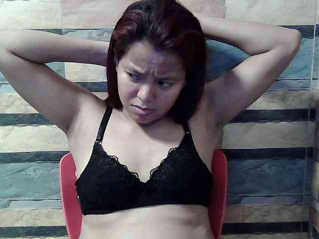 HornyNica webcam