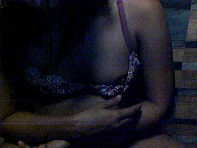 HornyNica webcam