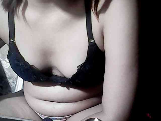 HornyNica webcam