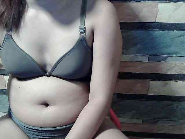 HornyNica webcam