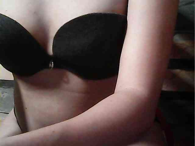 HornyNica webcam