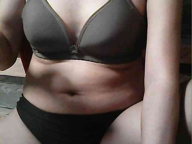 HornyNica webcam