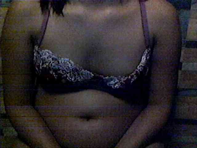 HornyNica webcam
