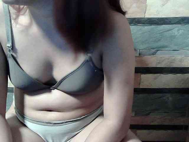 HornyNica webcam
