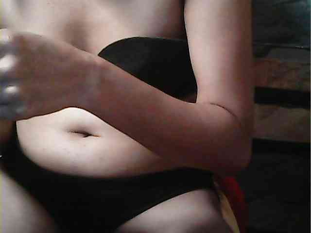 HornyNica webcam
