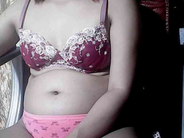 HornyNica webcam