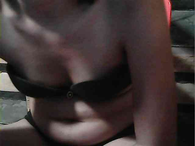 HornyNica webcam