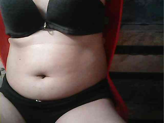 HornyNica webcam