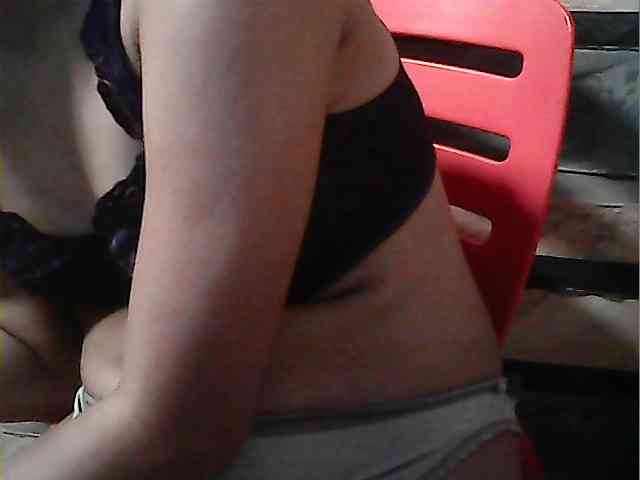 HornyNica webcam
