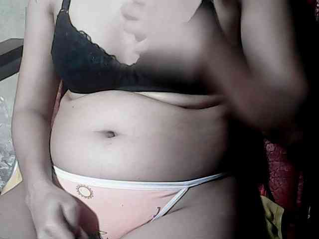 HornyNica webcam