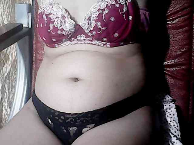 HornyNica webcam