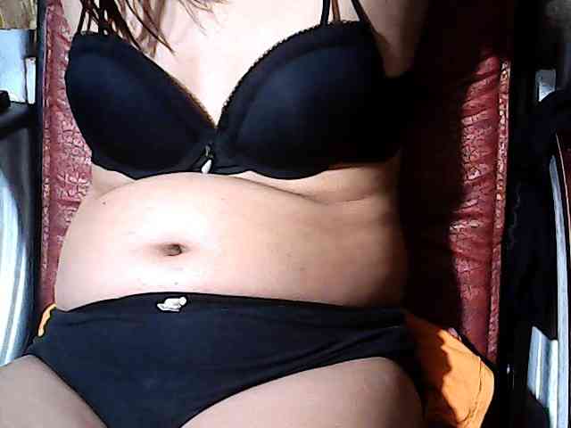 HornyNica webcam