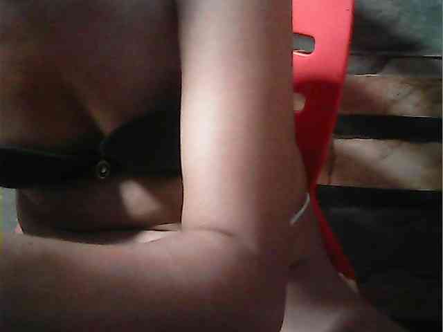 HornyNica webcam