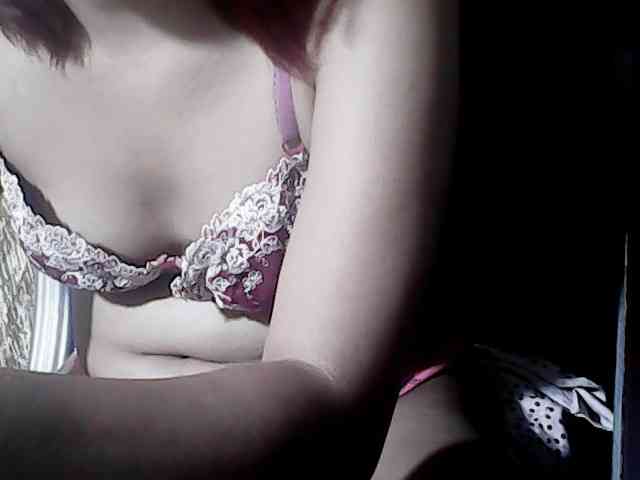 HornyNica webcam