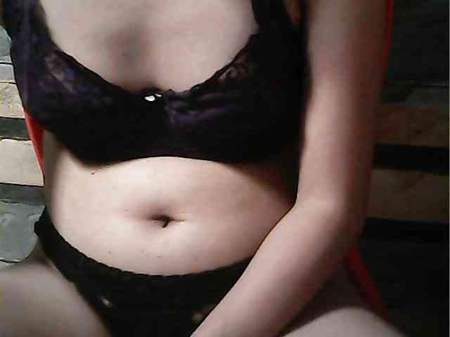 HornyNica webcam