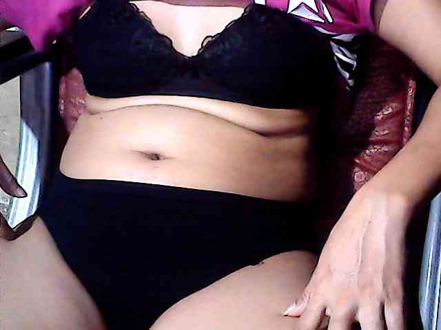 HornyNica webcam